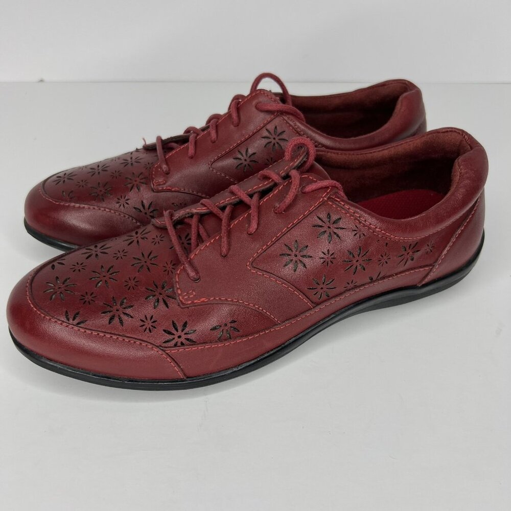 Revere Women's Size 8 Orlando Walker Orthopedic Shoes Red Laser Cut-Outs
